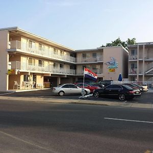 Bay Breeze Motel